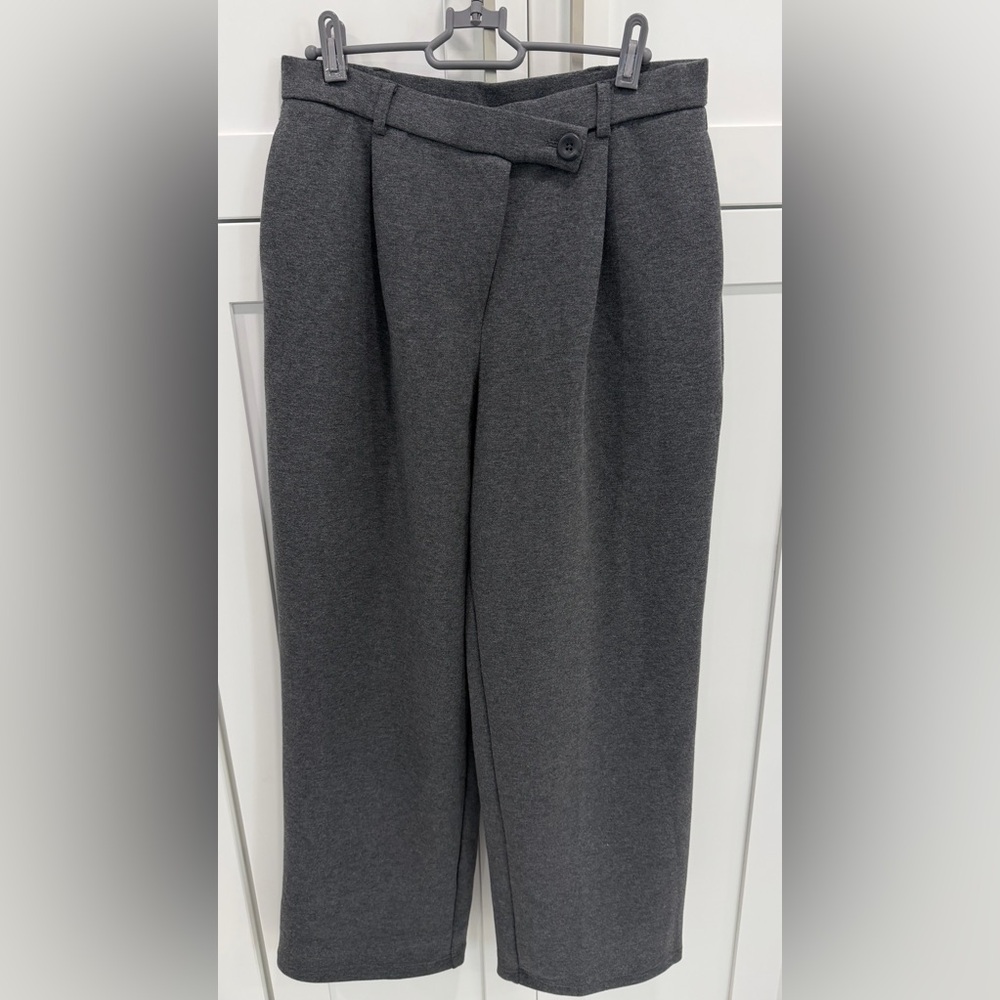 NWT OGL Slanted Fly Front Pants Size Medium